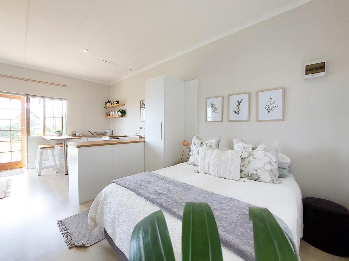 Upmarket Off Grid Cottage On Organic Farm In Secure Estate Howick Eksteriør bilde